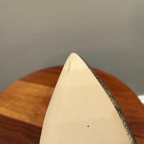 Charles David Fine Leather Pumps - Picture 8 of 9